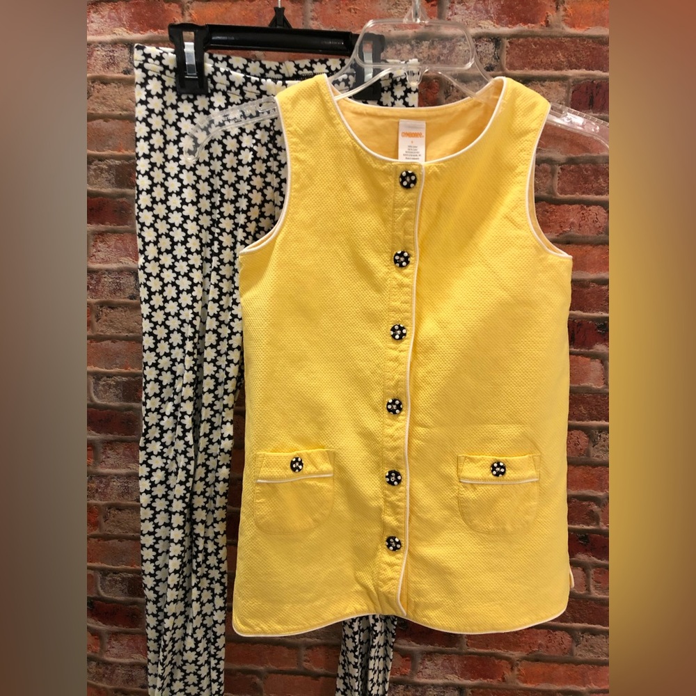 Gymboree Girls yellow top & daisy leggings size 9